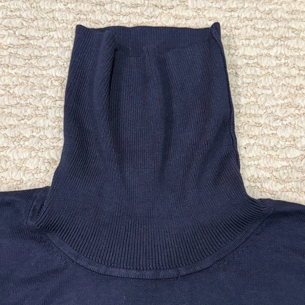 TOMMY HILFIGER Turtleneck Womens Size L Navy Blue Embellished Pull Over Sweater